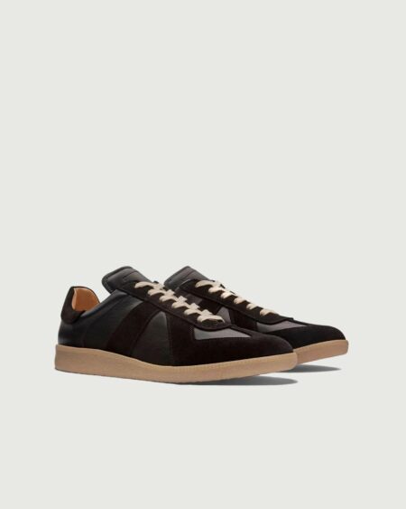 Alternative view of GAT | Black / Gum