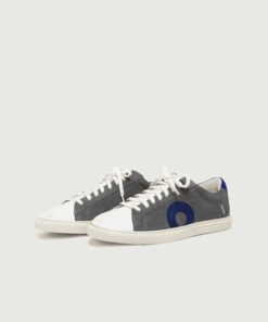 Alternative view of Low 1 | Wallaby