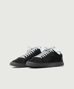 Alternative view of Low 1 | Core Black (Orthopedic)