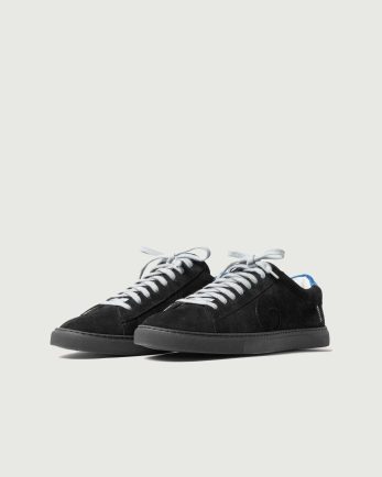 Alternative view of Low 1 | Core Black (Orthopedic)